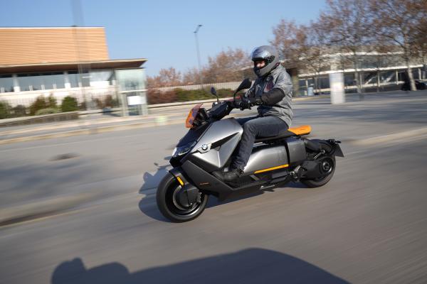 BMW CE 04 (2022) review | Ultimate luxury electric city scooter?